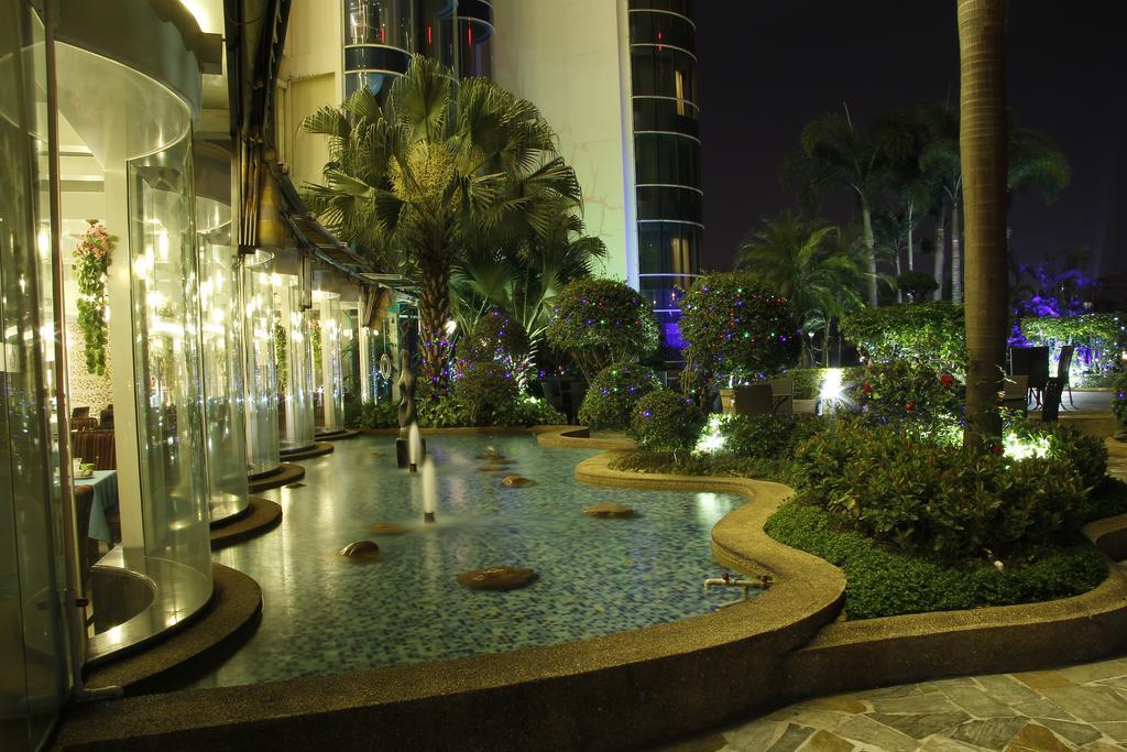 The Royal Marina Plaza Hotel Cantón Exterior foto