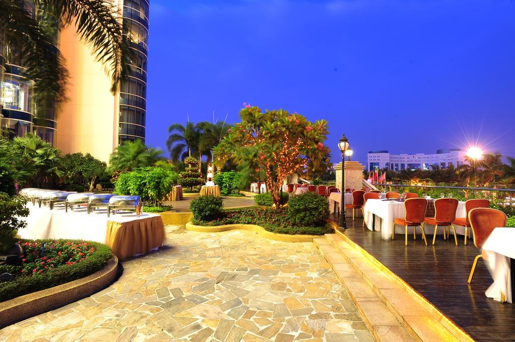 The Royal Marina Plaza Hotel Cantón Exterior foto